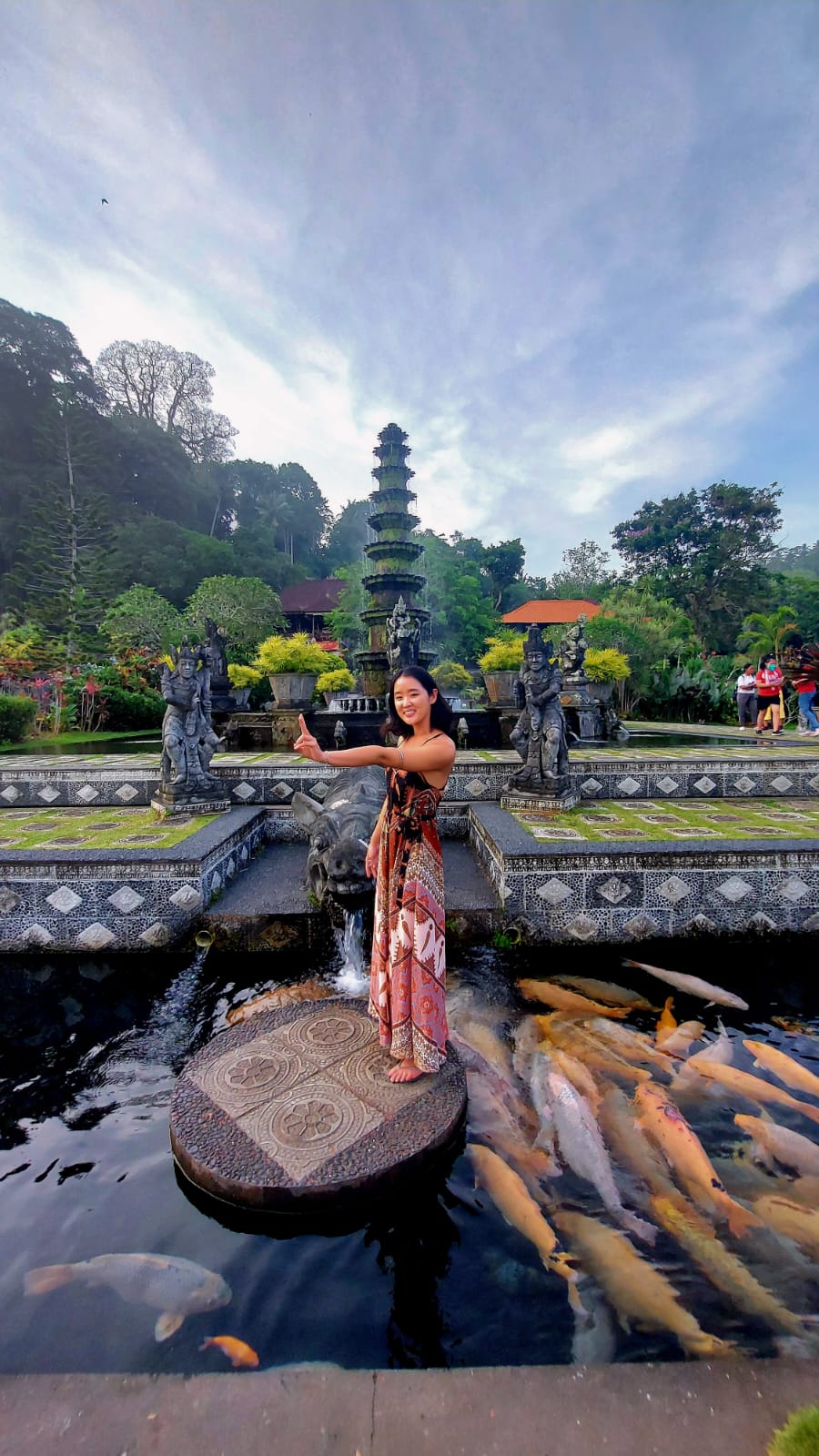 East Bali: Lempuyang Gates of Heaven — guests enjoying the tour experience